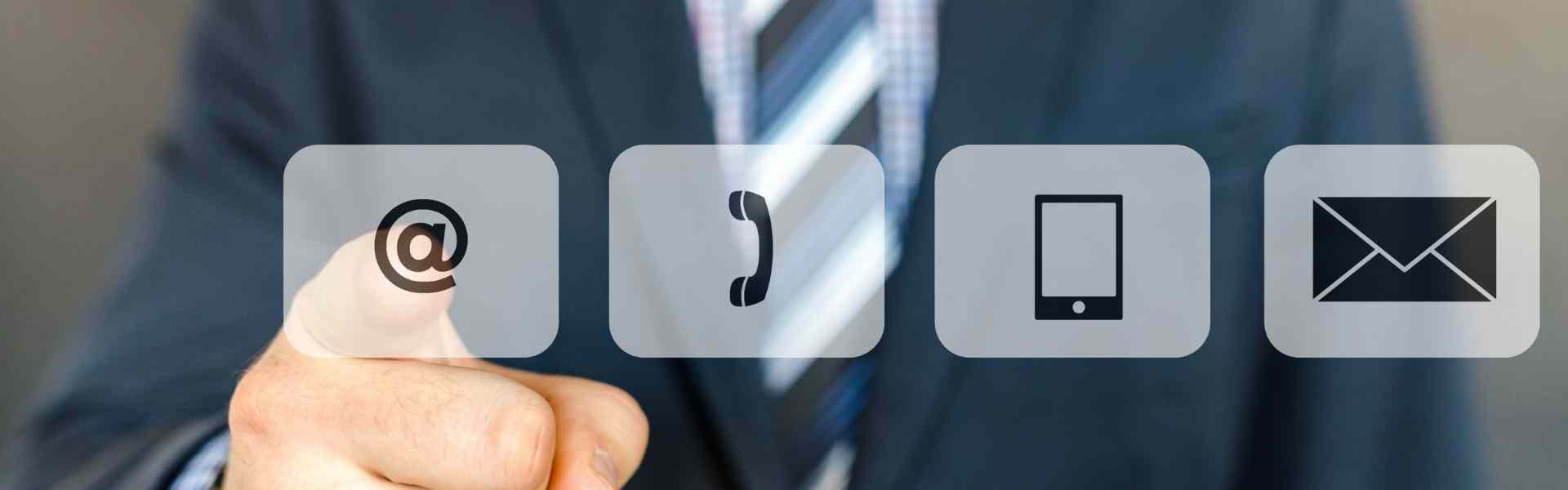 Contact us Oulete Logo